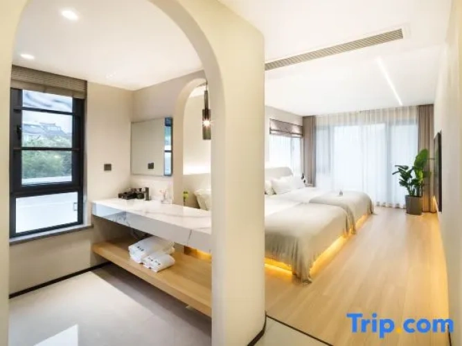 Standard Family room with balcony and with partial sea view