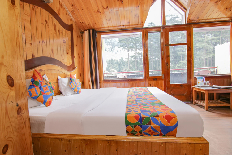 Fabhotel Pushpak