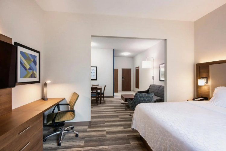 Holiday Inn Express & Suites Saskatoon by IHG
