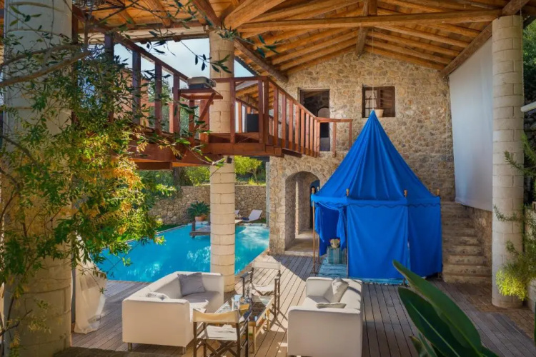 Idyllic Open Air 2BD Villa with Beachview