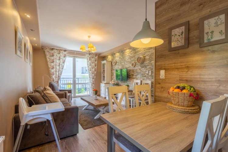 1 Bedroom Twin Family Apartment with mountain view