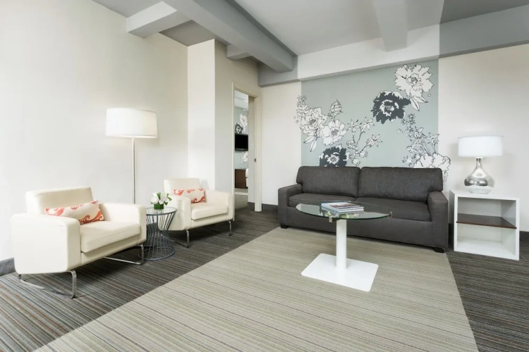 1 Bedroom Suite