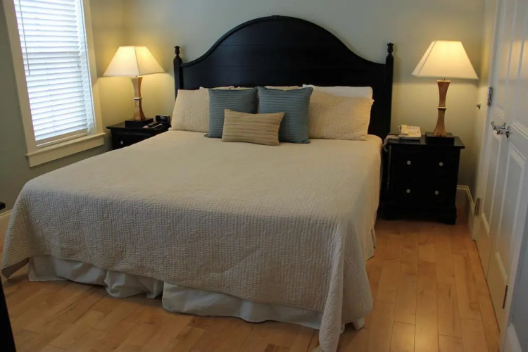 Atlantic House Inn