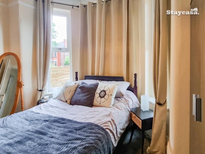 5 Bedrooms Cottage
