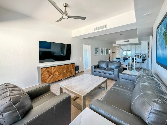 Luxury Ocean View Condo w Huge Deck