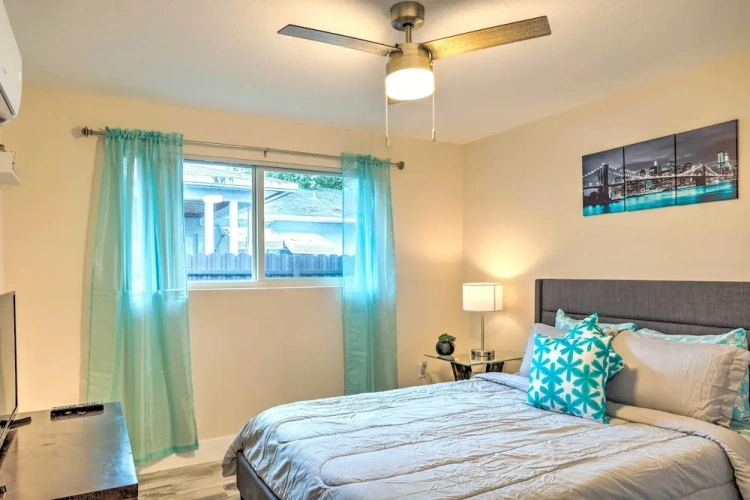 2 Bedrooms Apartment