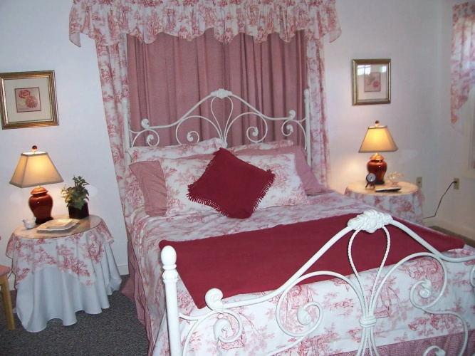 Camelot Restaurant & Inn