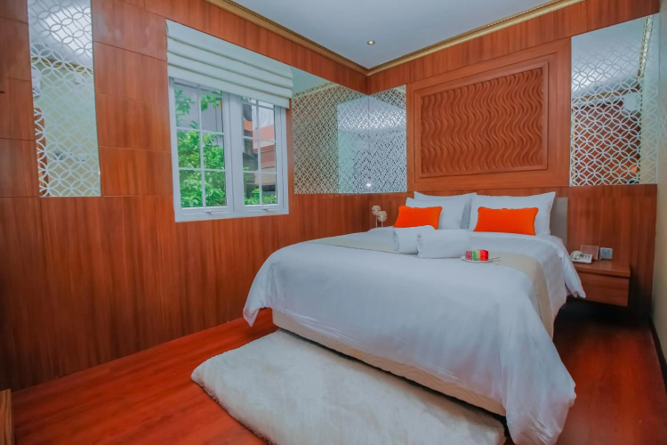 Petit Boutique Hotel