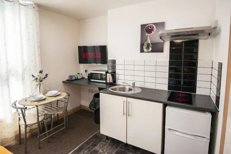 Snooze Apartments Flat 51