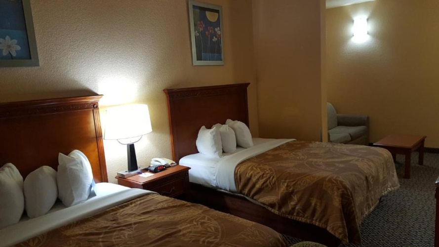 Deluxe Suite