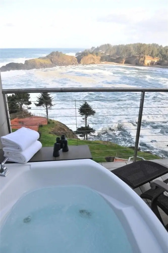 Whale Cove Inn