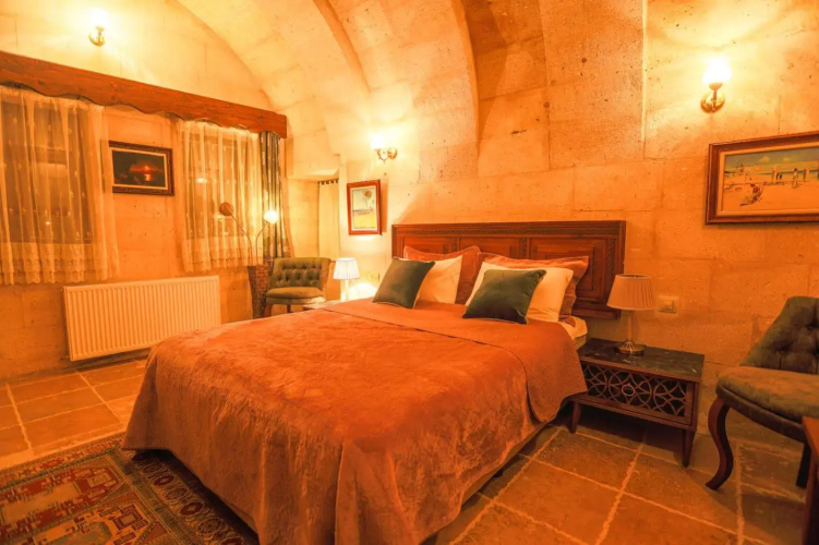 Sinasos Palace Cave Hotel