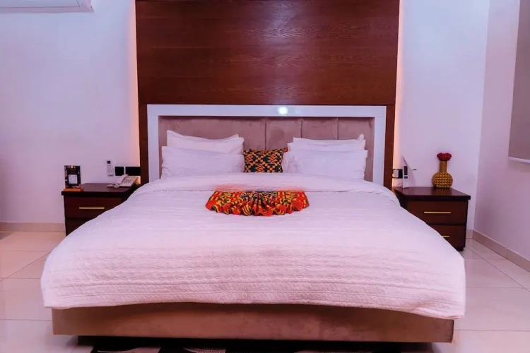 Deluxe Quadruple room with balcony and with city view
