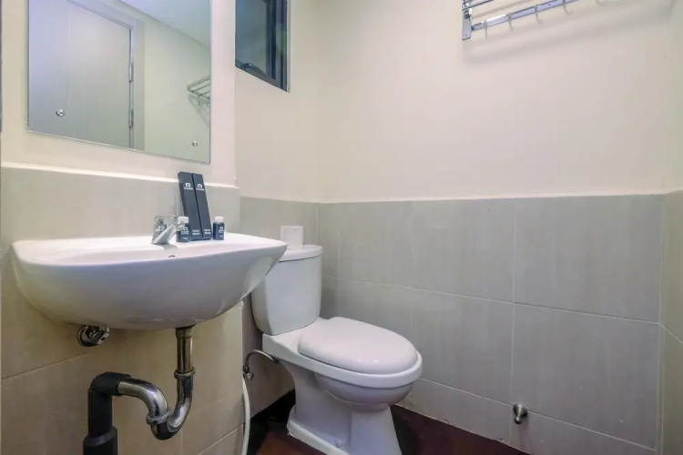 Modern Design 3BR at Meikarta Apartment