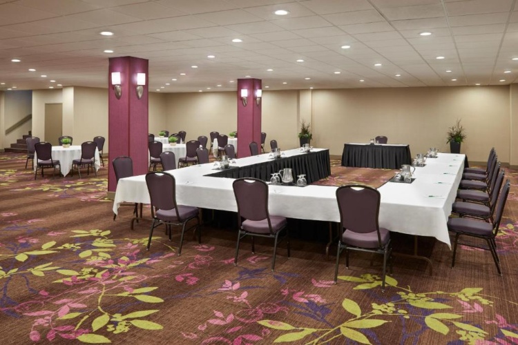 Holiday Inn Toronto International Airport photo 26