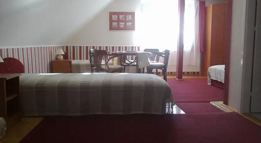 Vadvirágos Pihenőhely