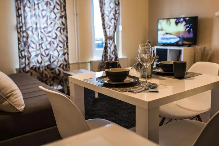 Top Apartment