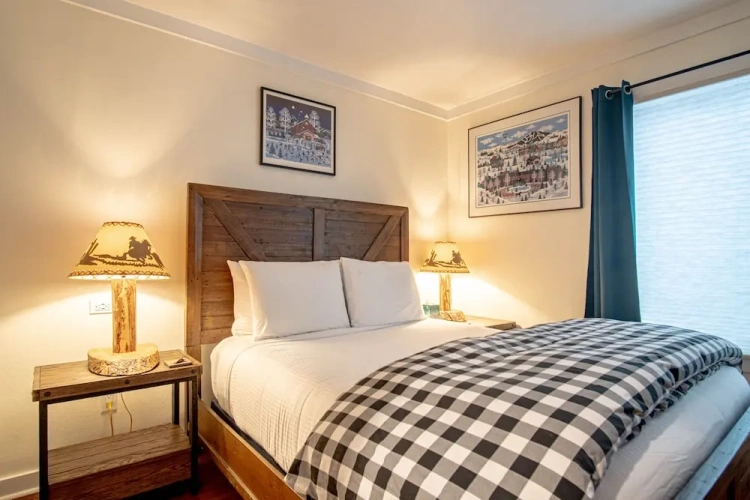 Standard Double room with balcony and with mountain view