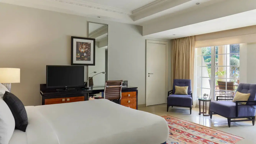 Family Double room with pool view