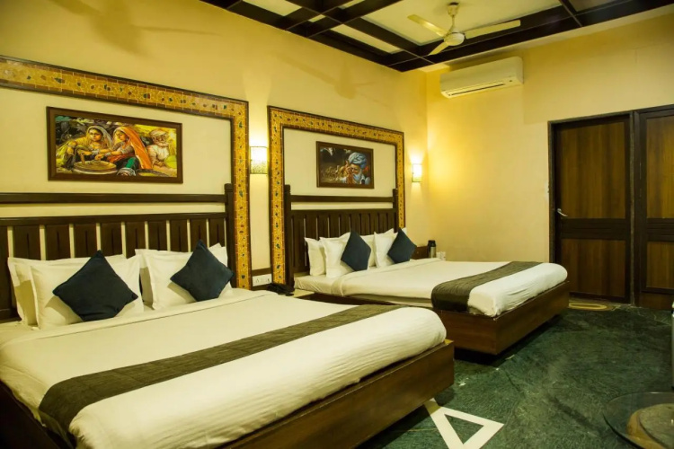 Hotel Mount Regency