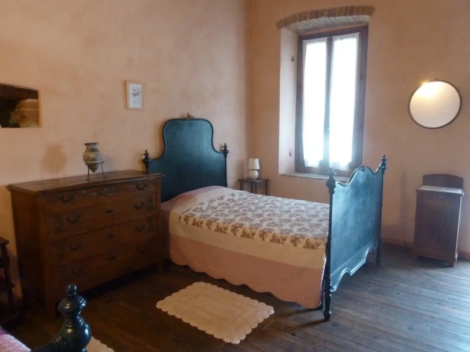 Standard Triple room with garden view