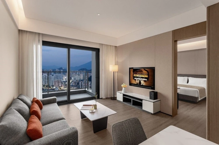 1 Bedroom Deluxe Apartment