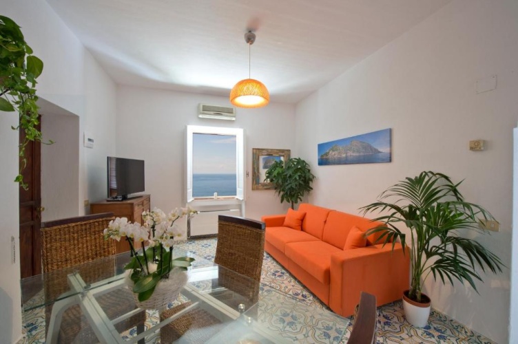 2 Bedrooms Cottage