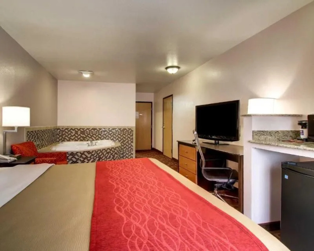 Days Inn by Wyndham Jackson Downtown