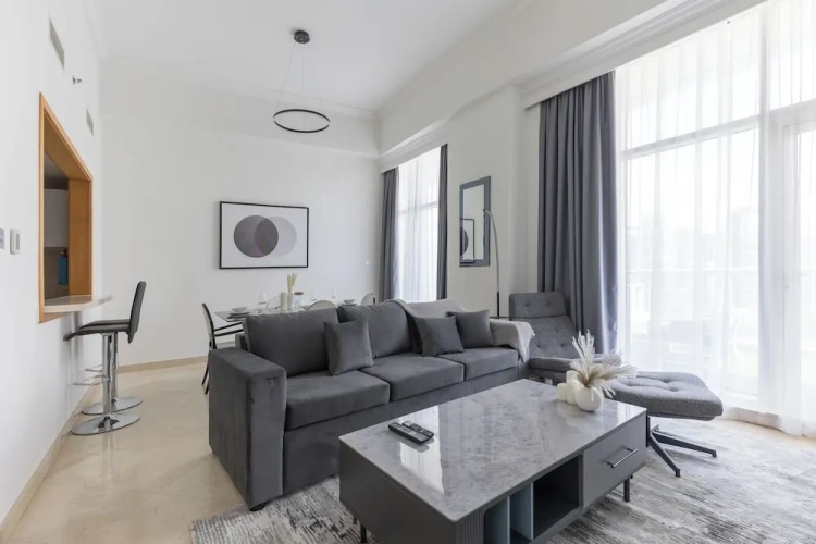 2 Bedrooms Apartment