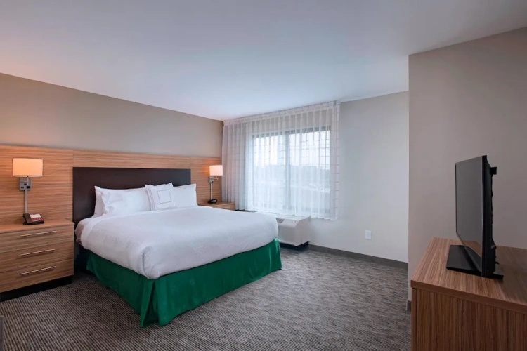 1 Bedroom Suite
