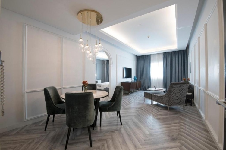Royal Suite