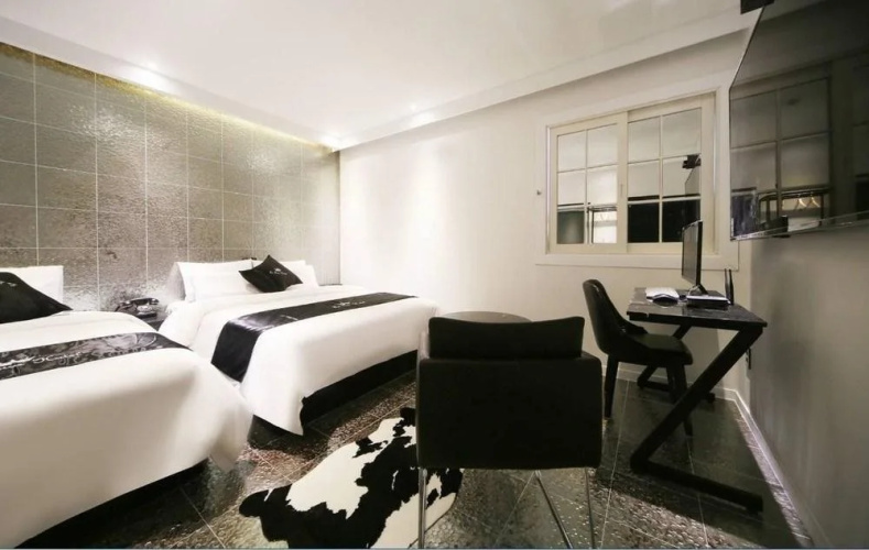 La Luce Hotel