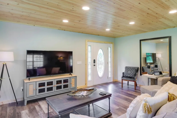 Sevierville Cabin w/ Private Hot Tub & Fire Pit