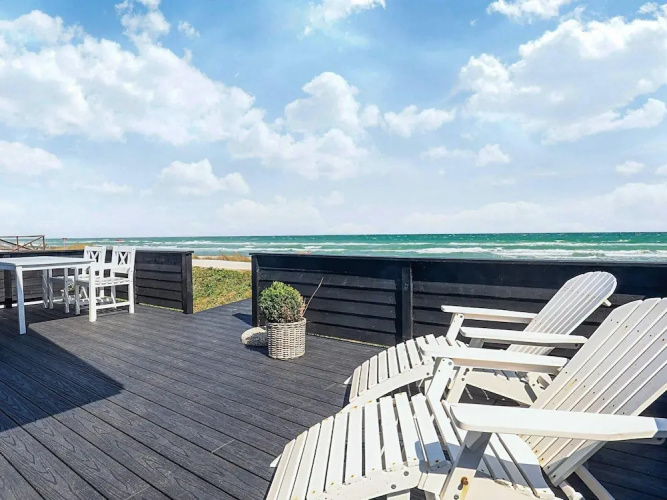 Beachfront Beauty in Hasmark - By Traum Ferienwohnungen