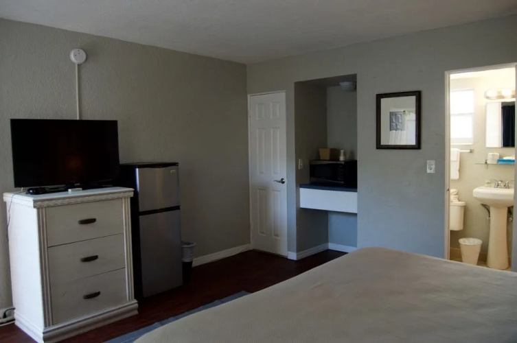 Sta 'n Pla Motel