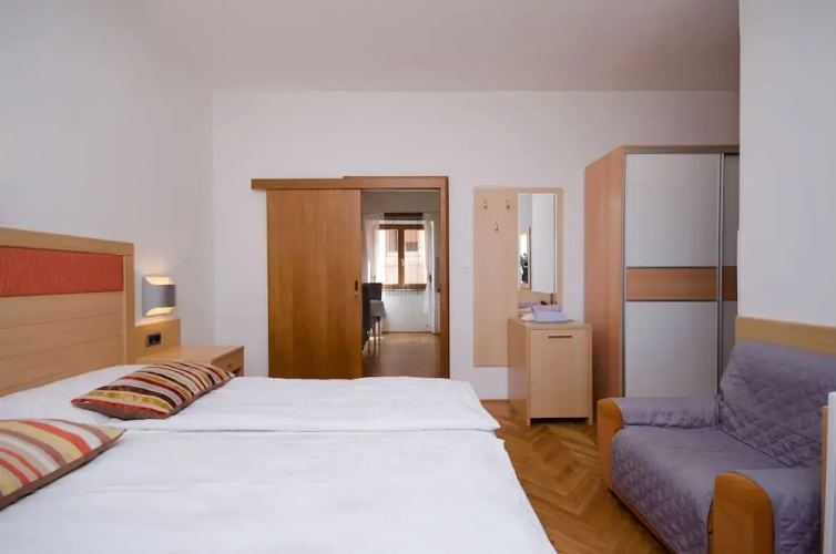 Apartments Mirjana B