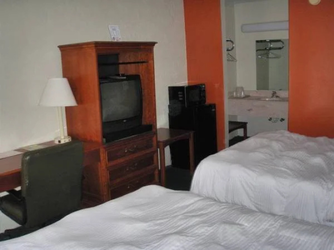 Applegate Inn