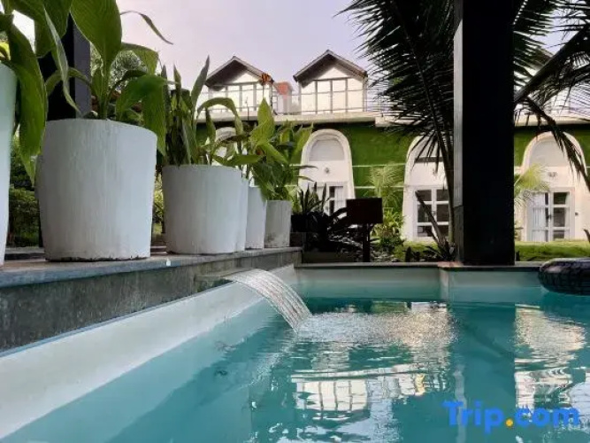 Nyast Valley Resort