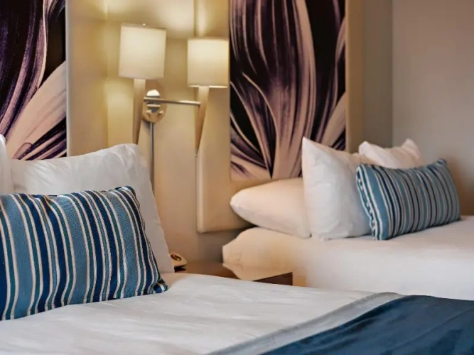 Standard Twin room with balcony