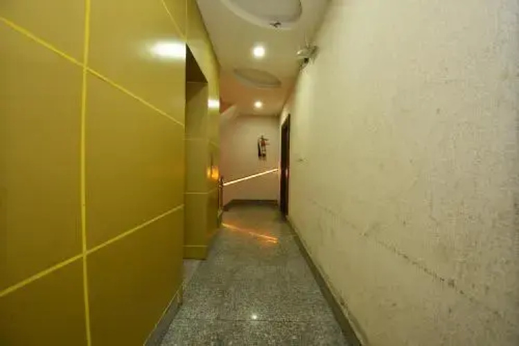 Hotel Jhankar by OYO Rooms