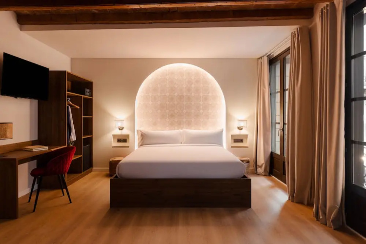 Los Arcos Hotel Gothic Quarter, Sonder