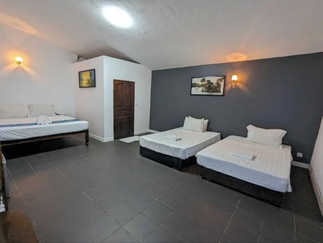 FourRest Hostel