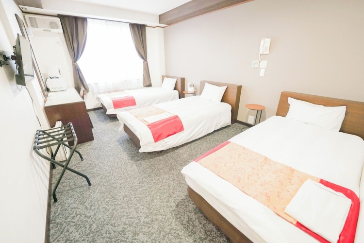 Standard Triple room