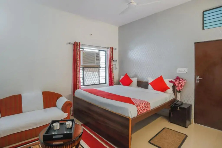 Shree G Residency by OYO Rooms