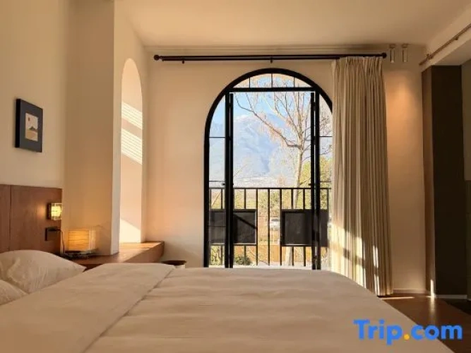 1 Bedroom Standard room with balcony