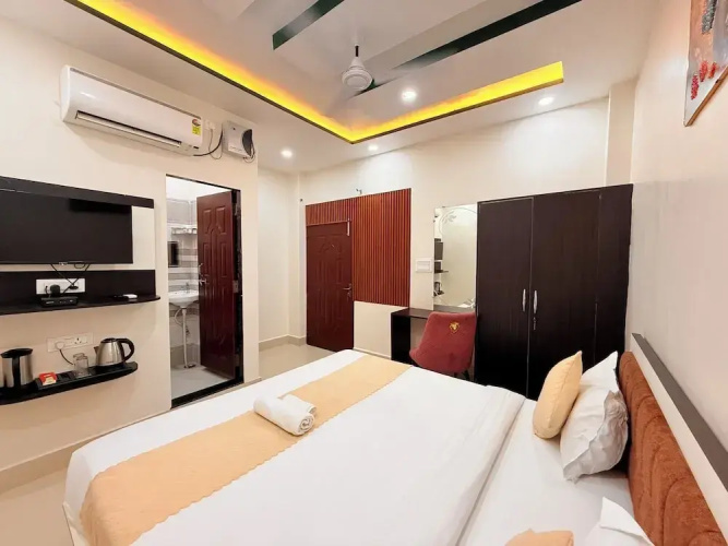 Hotel Aastha Inn