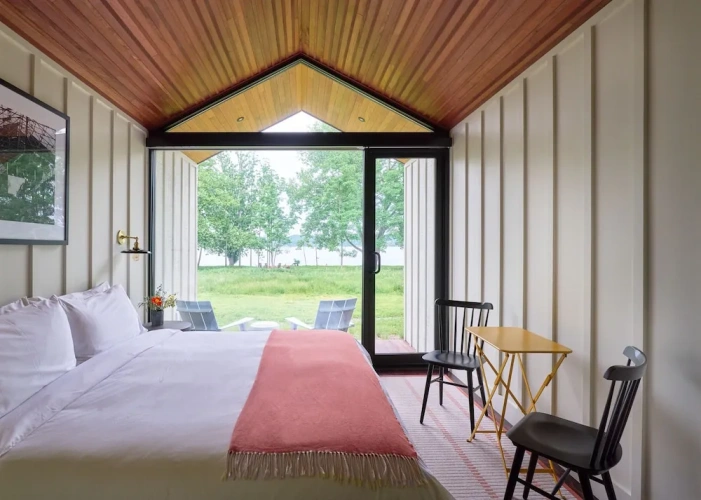Standard Double room with river view
