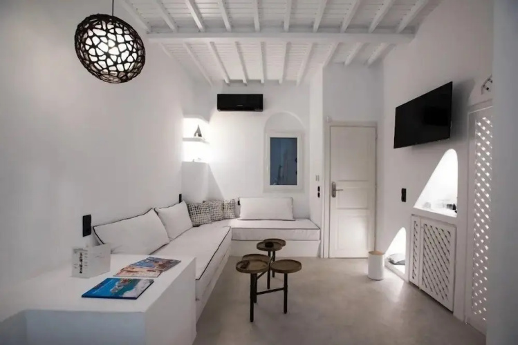 Mykonos High Cloe