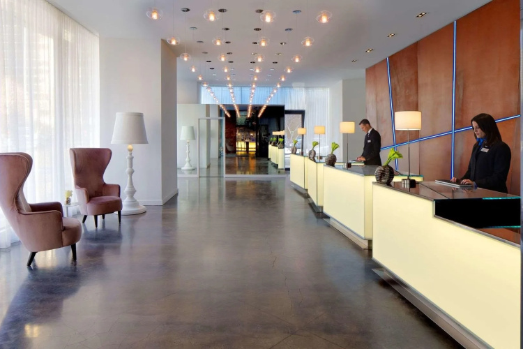 Radisson Blu Aqua Hotel Chicago