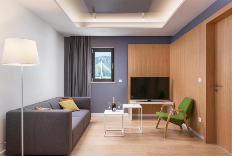 2 Bedrooms Apartment
